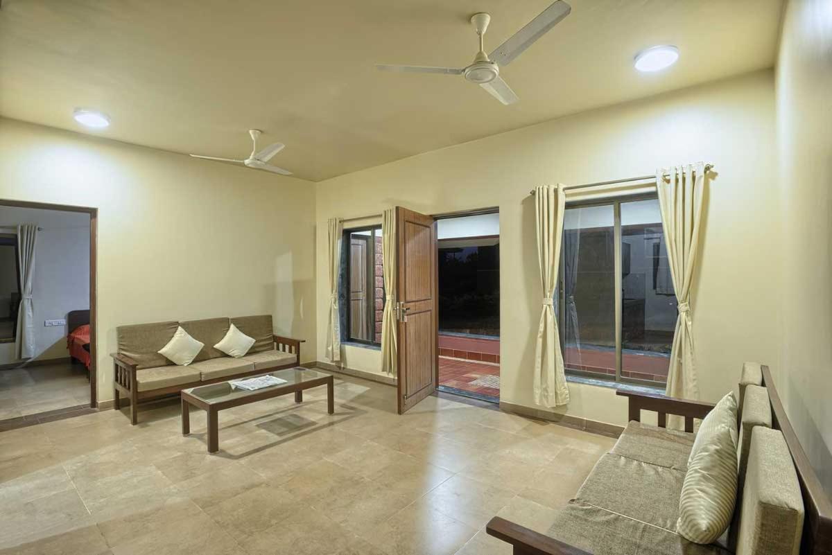 Regenta Resort Mango Village Guhagar Kudān Zewnętrze zdjęcie